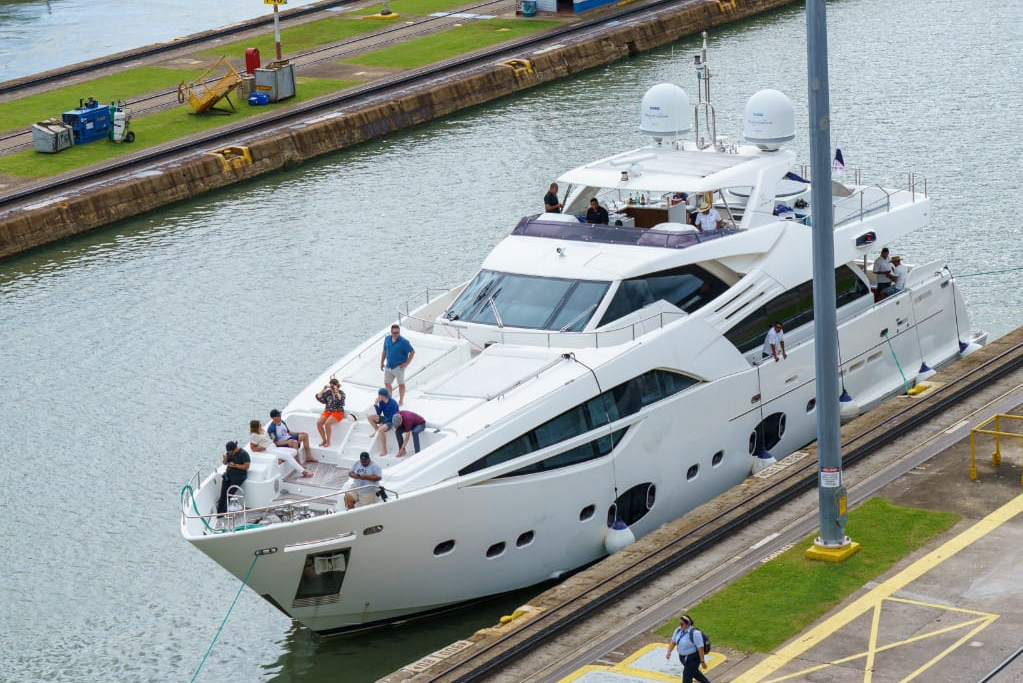 panama canal yacht